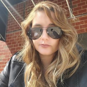 Meet your Posher, Carolyn